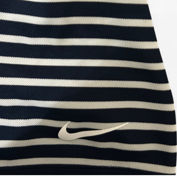 Like New Men’s Nike Blue and White Striped Dri- Fit Golf Polo Size Large - Picture 3 of 4
